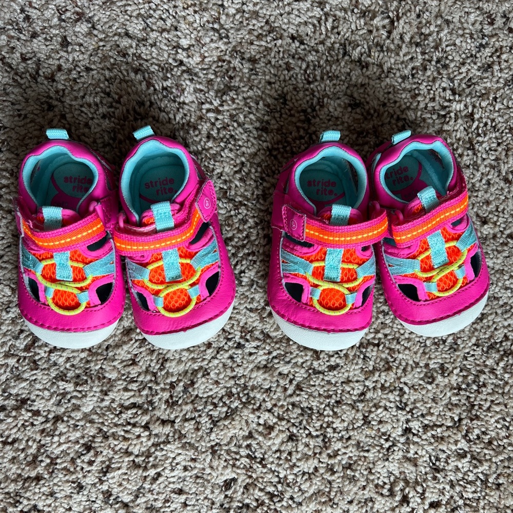 Stride Girl Baby Girls Soft Motion Sandal - size 3.5W